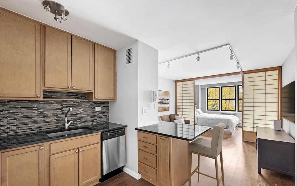 Photo of 145 East 15th Street #6J, New York, NY 10003 (MLS # 11675288)