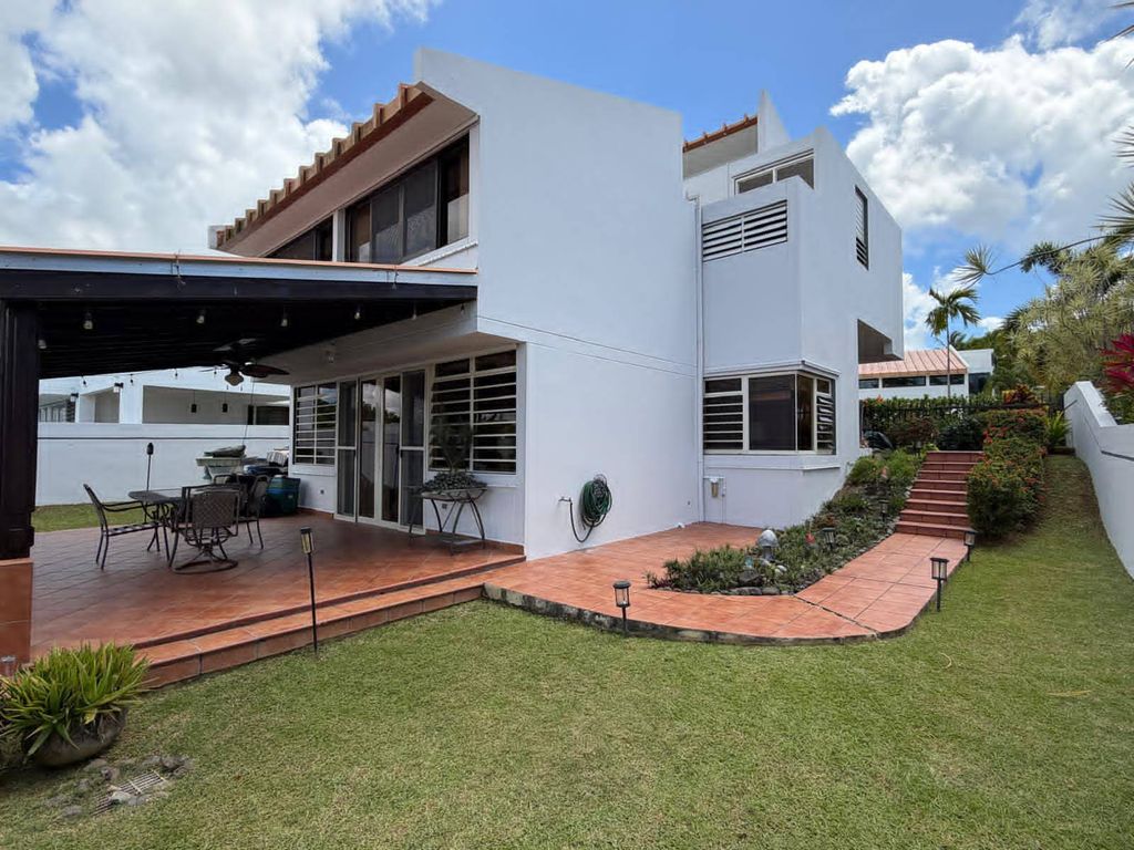 Photo of PASEO LAS VISTAS Los Paseos #C71, San Juan, PR 00926 (MLS # 11681969)