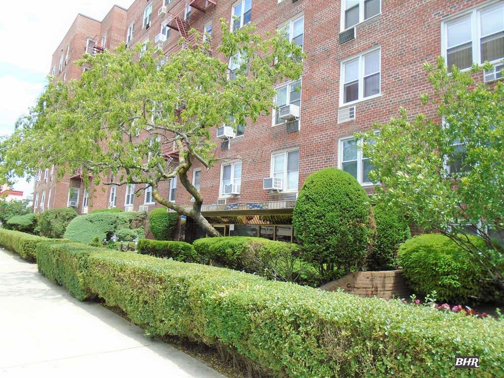 Photo of 2265 Gerritsen Ave #6S, Brooklyn, NY 11229 (MLS # 11939902)
