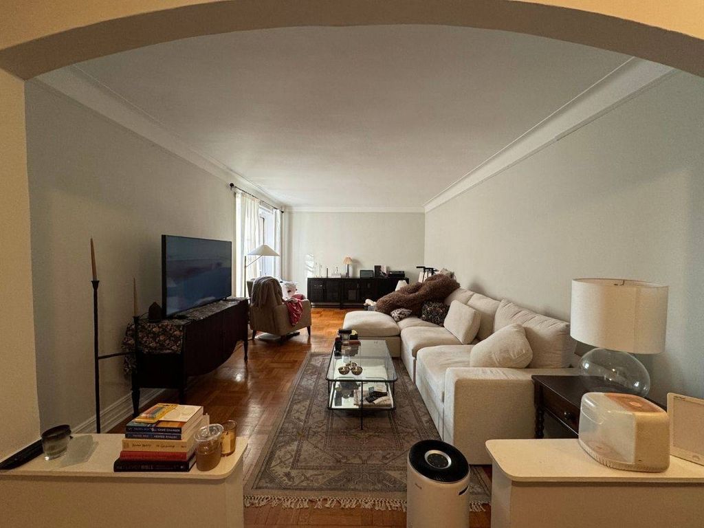 Photo of 50 Ocean Parkway #5F, Brooklyn, NY 11218 (MLS # 11650935)