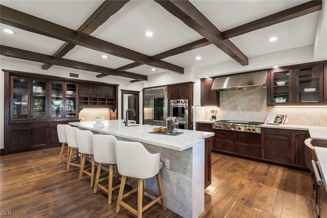 527 Sugarpine Drive