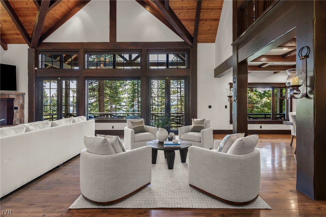527 Sugarpine Drive