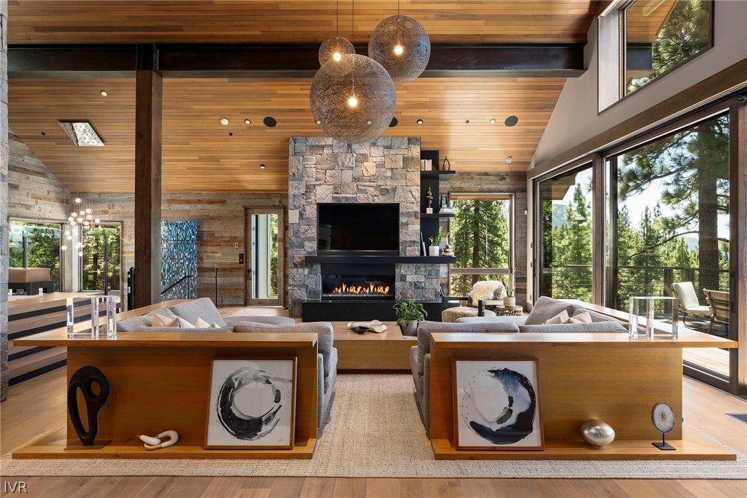 487 Eagle Drive
