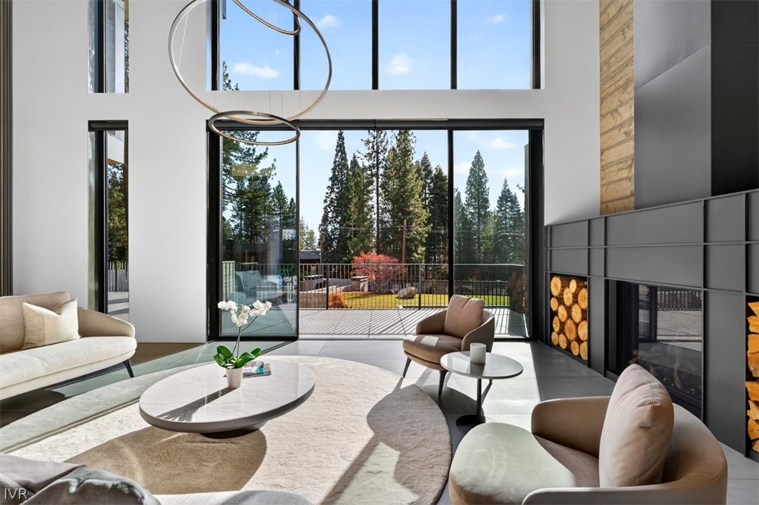 740 Lakeshore Boulevard