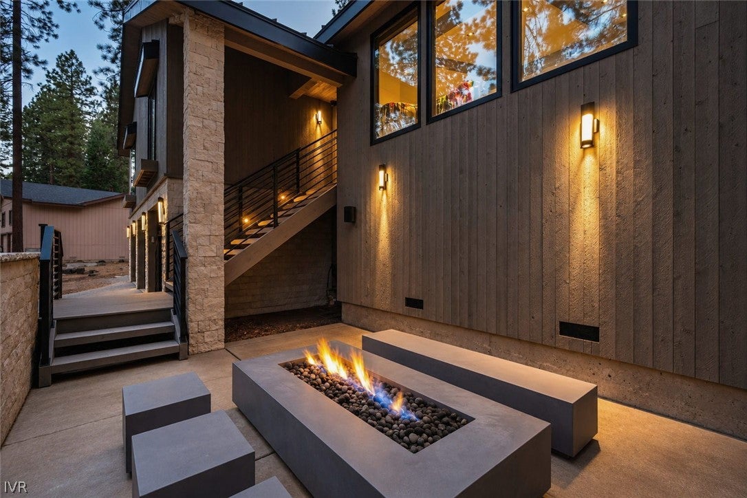 896 Donna Drive