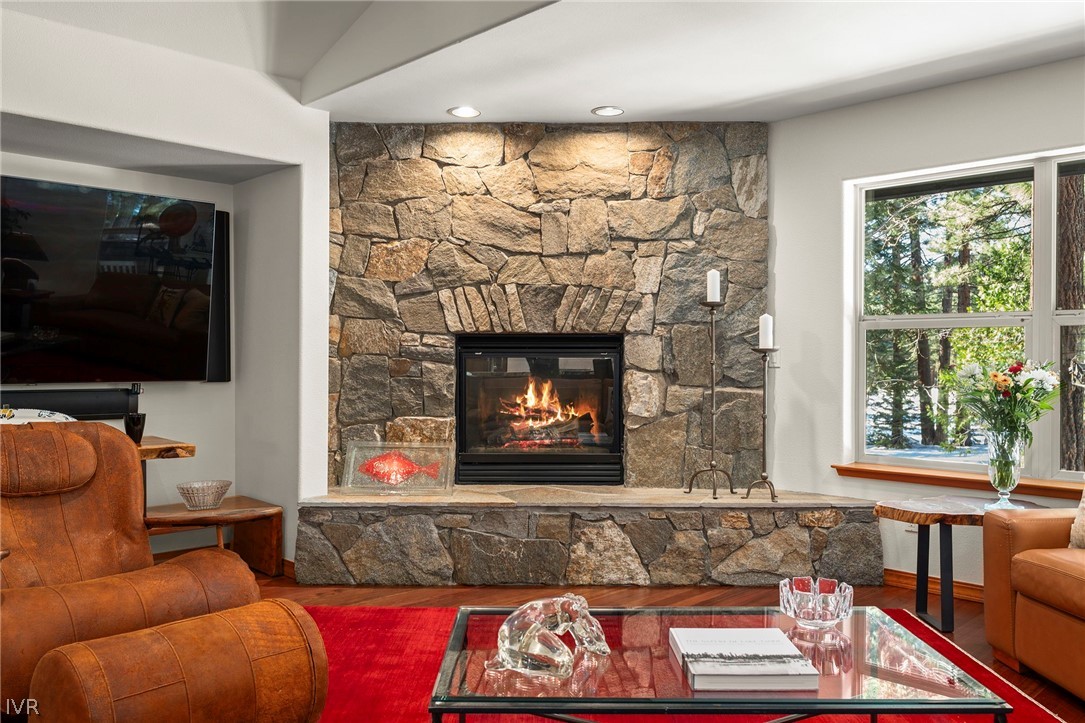 857 Lake Country Drive 14