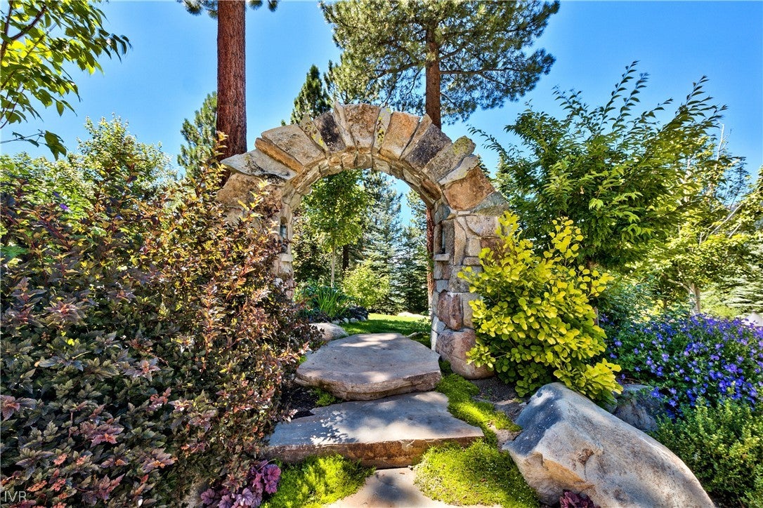 708 Champagne Road