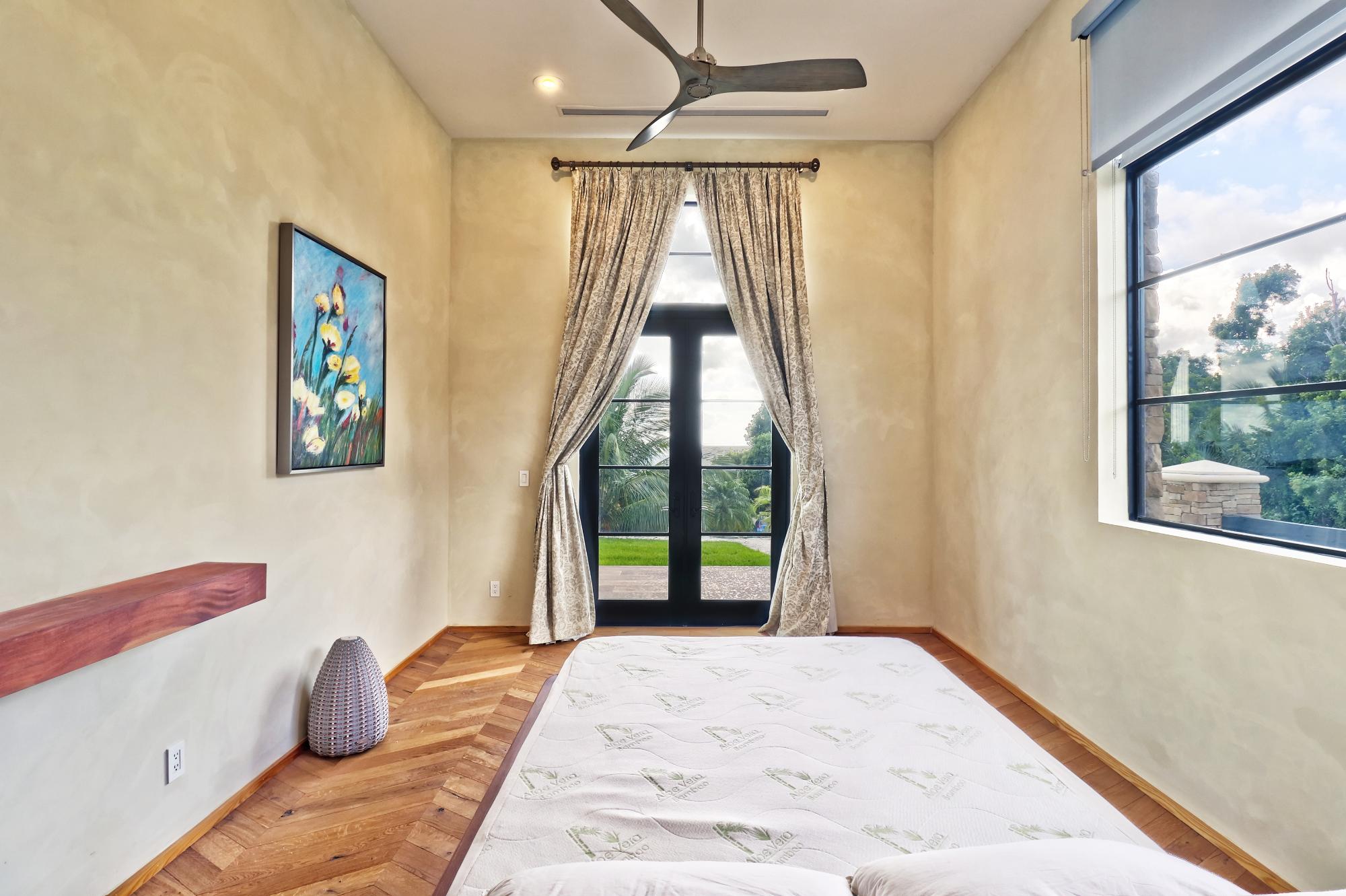 Marsh Harbour, The Bahamas, 2 Bedrooms Bedrooms, ,2 BathroomsBathrooms,Residential,Active,249831