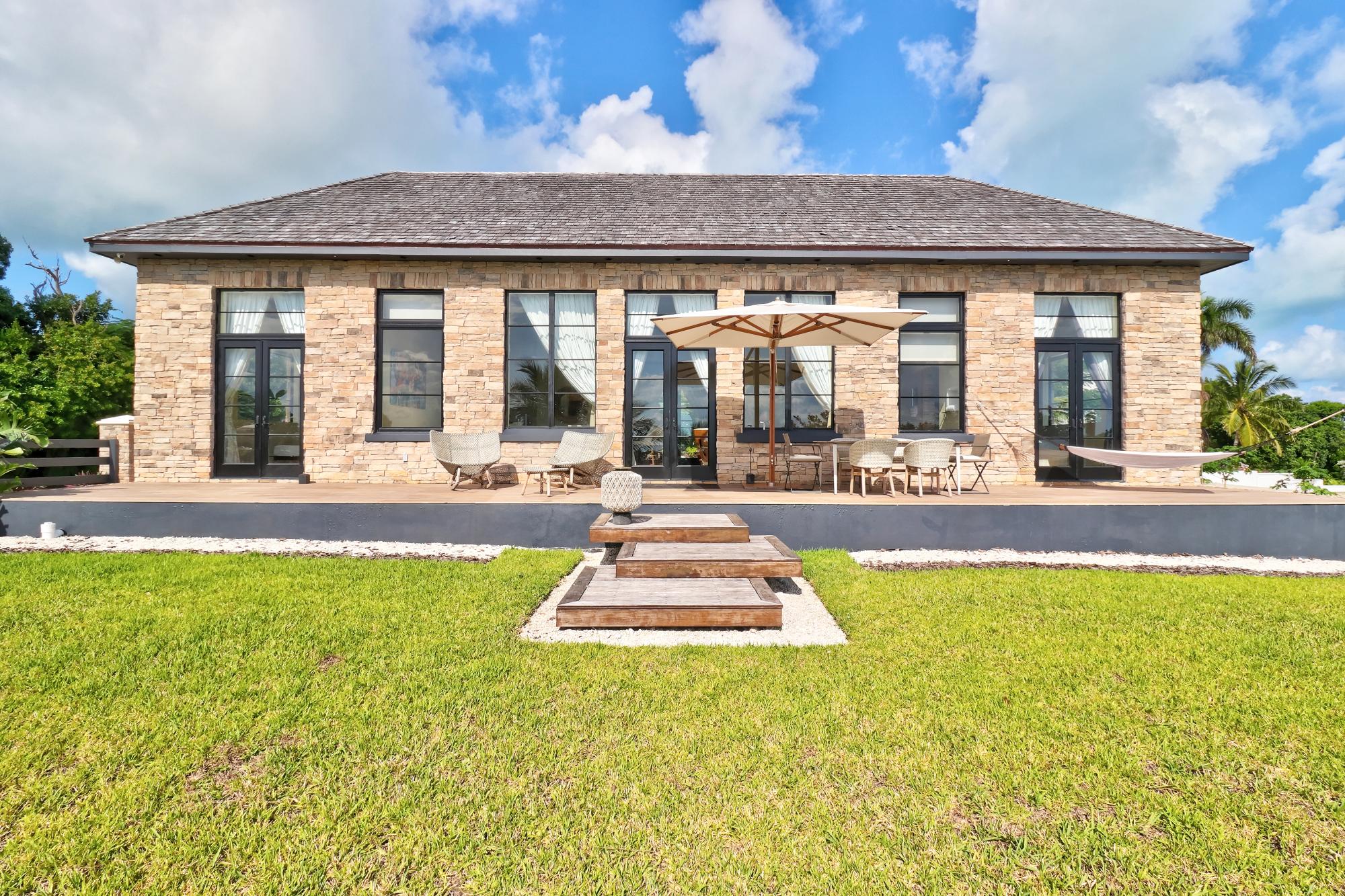 Marsh Harbour, The Bahamas, 2 Bedrooms Bedrooms, ,2 BathroomsBathrooms,Residential,Active,249831