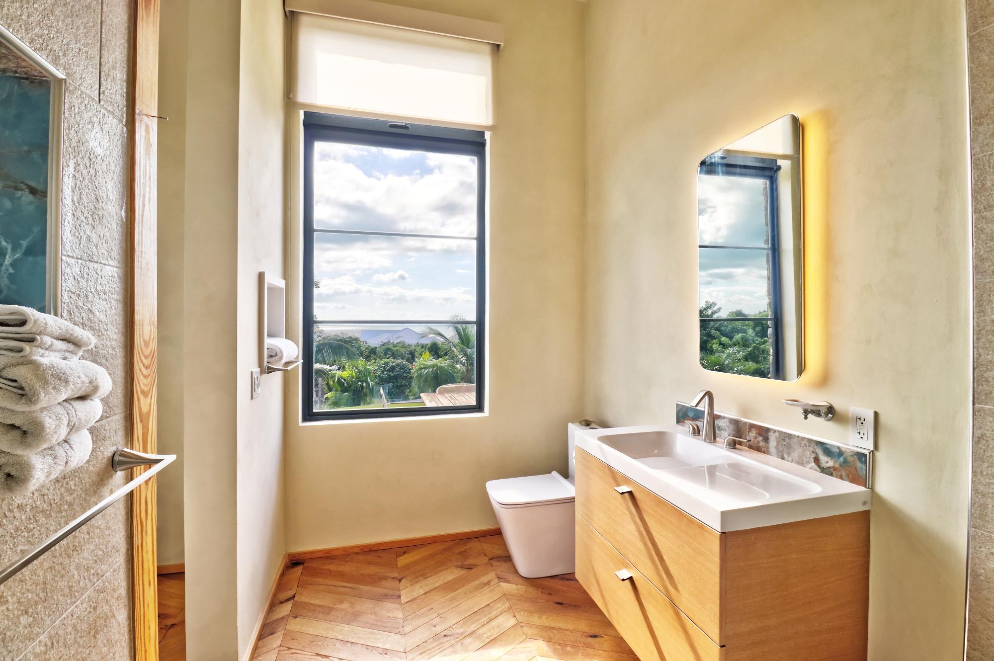 Marsh Harbour, The Bahamas, 2 Bedrooms Bedrooms, ,2 BathroomsBathrooms,Residential,Active,249831