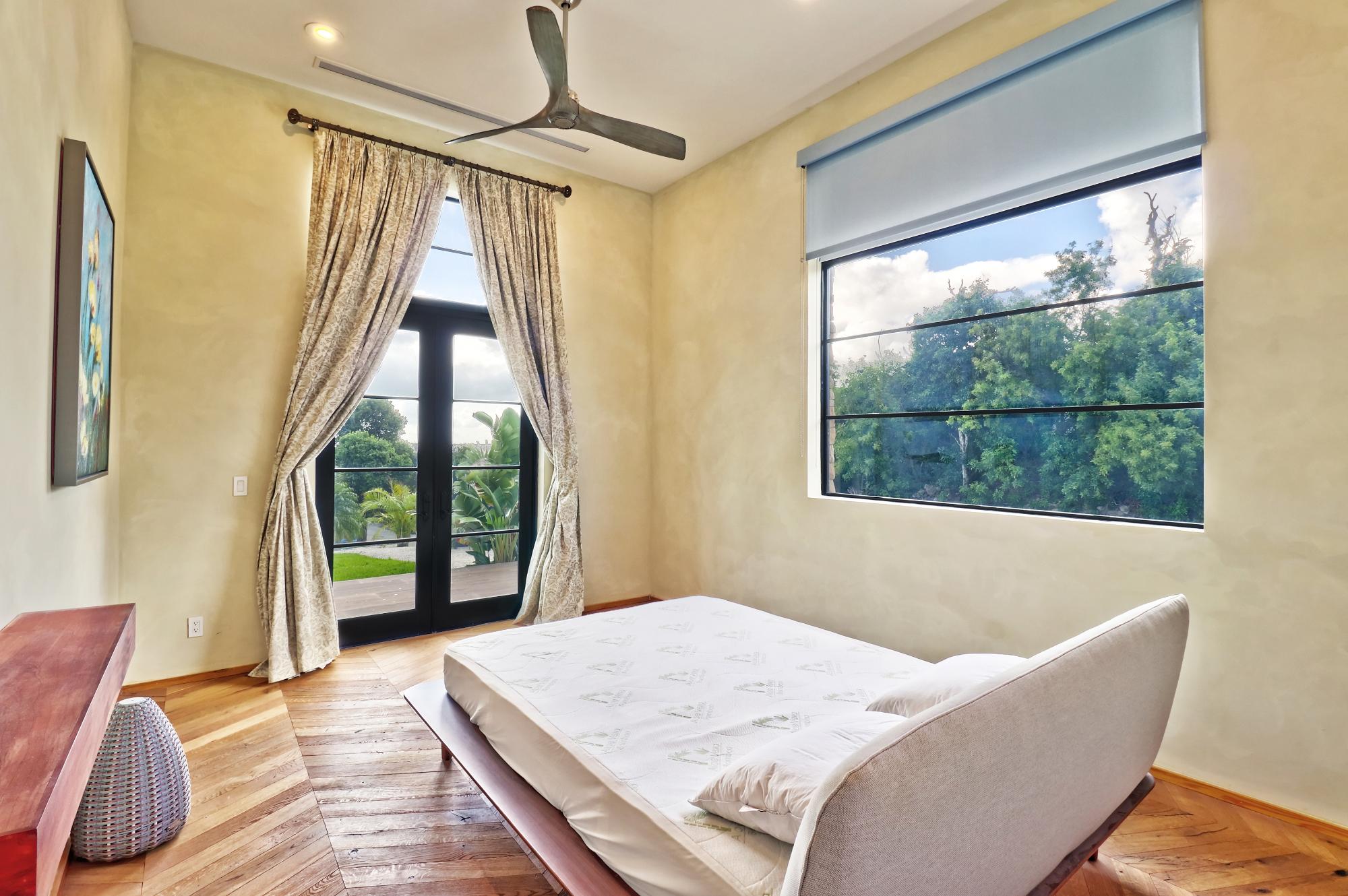 Marsh Harbour, The Bahamas, 2 Bedrooms Bedrooms, ,2 BathroomsBathrooms,Residential,Active,249831