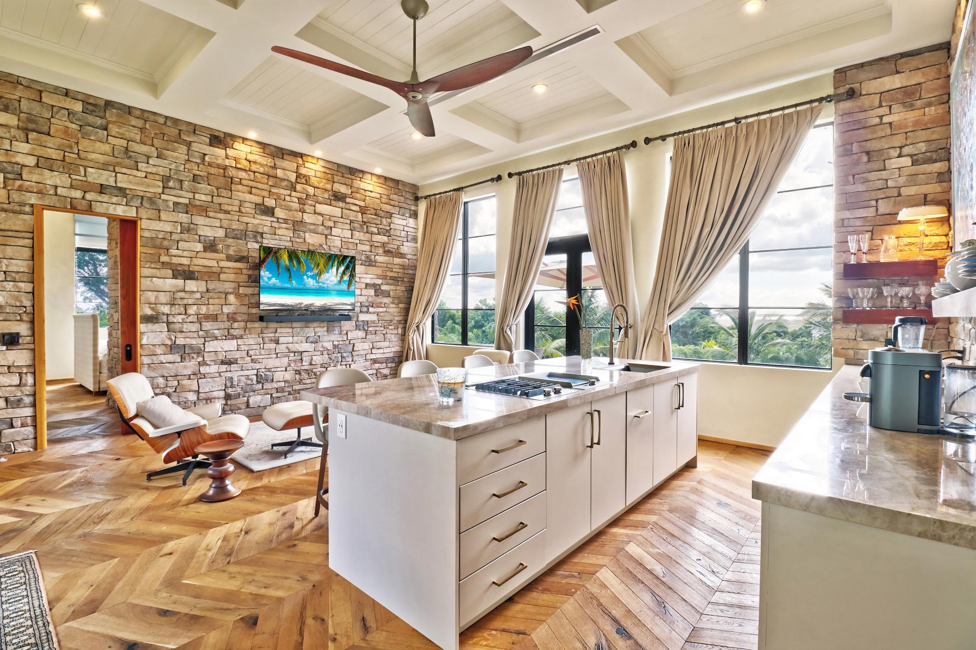 Marsh Harbour, The Bahamas, 2 Bedrooms Bedrooms, ,2 BathroomsBathrooms,Residential,Active,249831