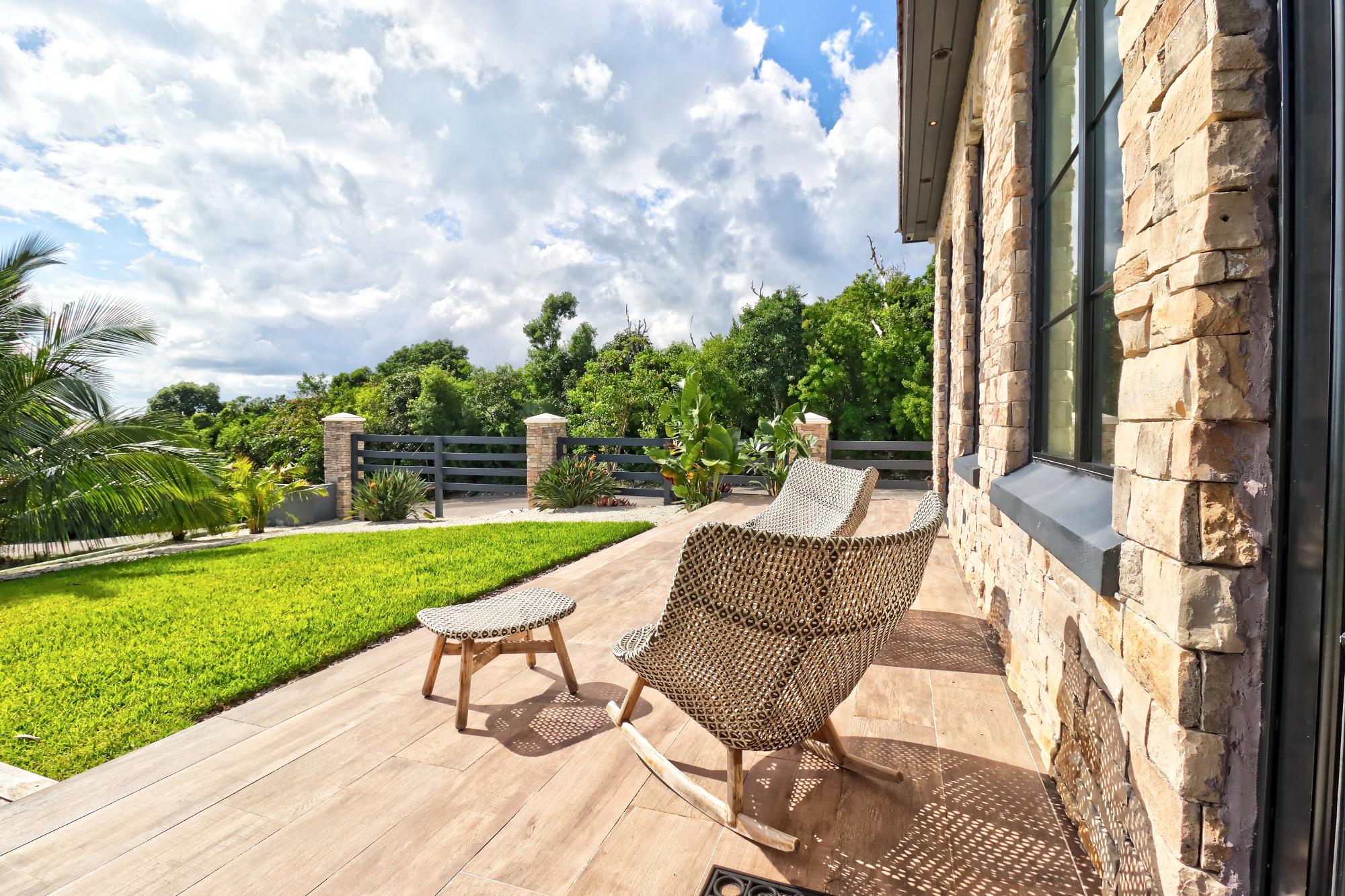 Marsh Harbour, The Bahamas, 2 Bedrooms Bedrooms, ,2 BathroomsBathrooms,Residential,Active,249831