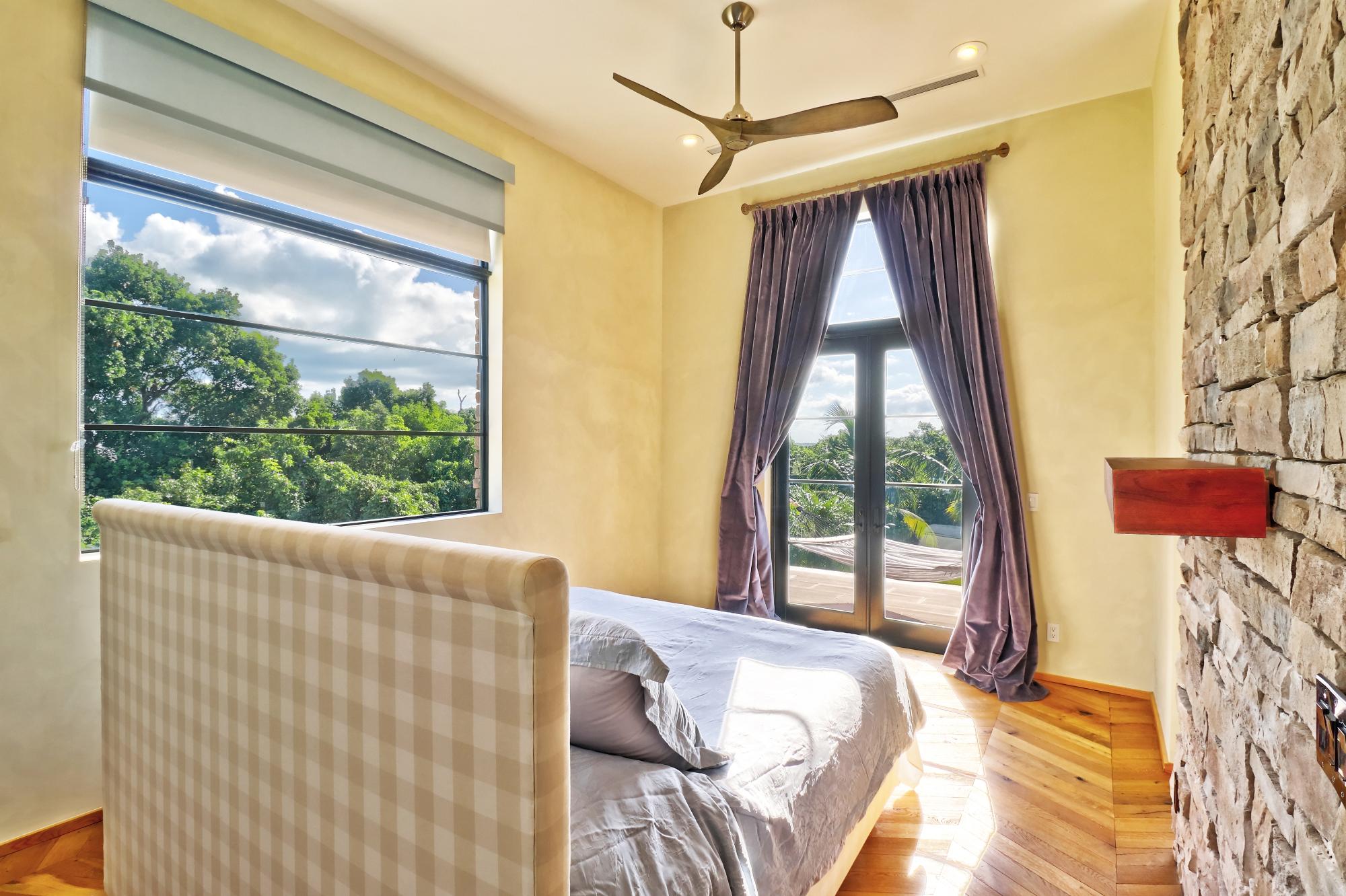 Marsh Harbour, The Bahamas, 2 Bedrooms Bedrooms, ,2 BathroomsBathrooms,Residential,Active,249831