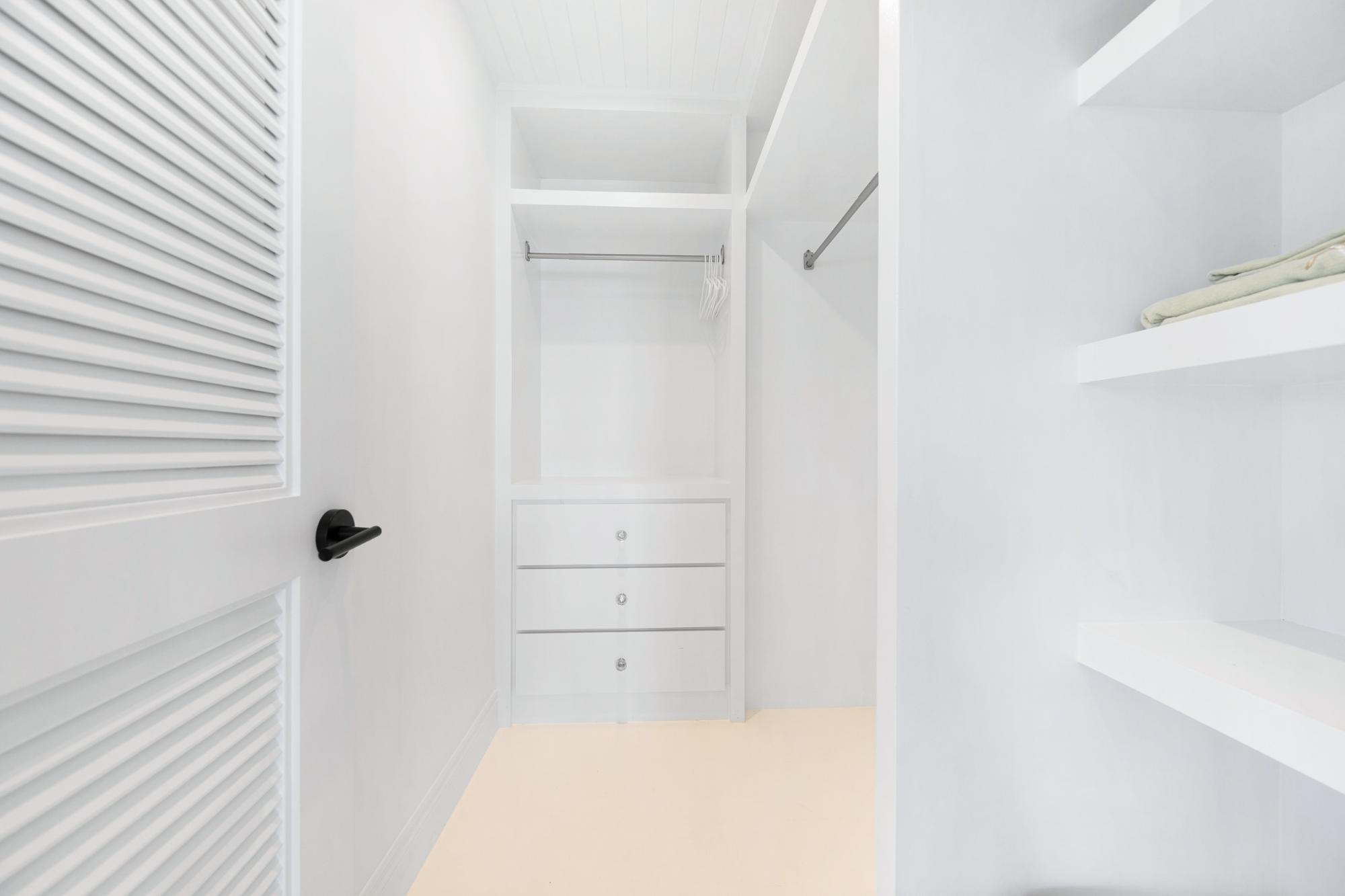 Old Fort Bay, The Bahamas, 8 Bedrooms Bedrooms, ,8 BathroomsBathrooms,Residential,Active,129197