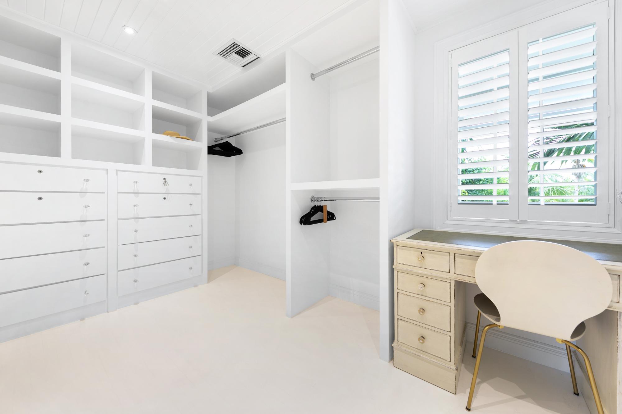 Old Fort Bay, The Bahamas, 8 Bedrooms Bedrooms, ,8 BathroomsBathrooms,Residential,Active,129197