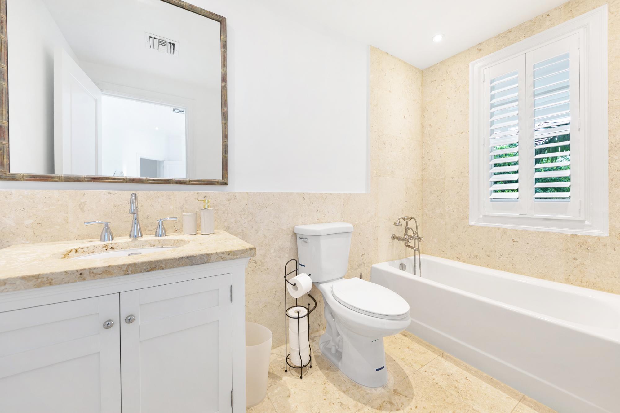 Old Fort Bay, The Bahamas, 8 Bedrooms Bedrooms, ,8 BathroomsBathrooms,Residential,Active,129197