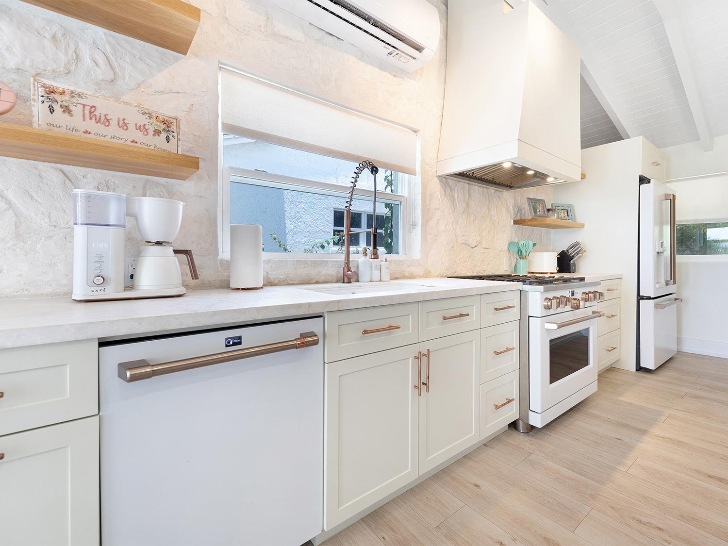 Old Fort Bay, The Bahamas, 4 Bedrooms Bedrooms, ,5 BathroomsBathrooms,Residential,Active,240585