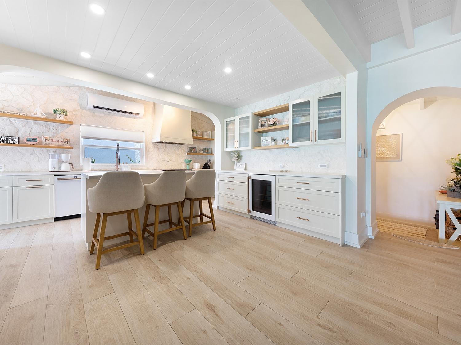 Old Fort Bay, The Bahamas, 4 Bedrooms Bedrooms, ,5 BathroomsBathrooms,Residential,Active,240585