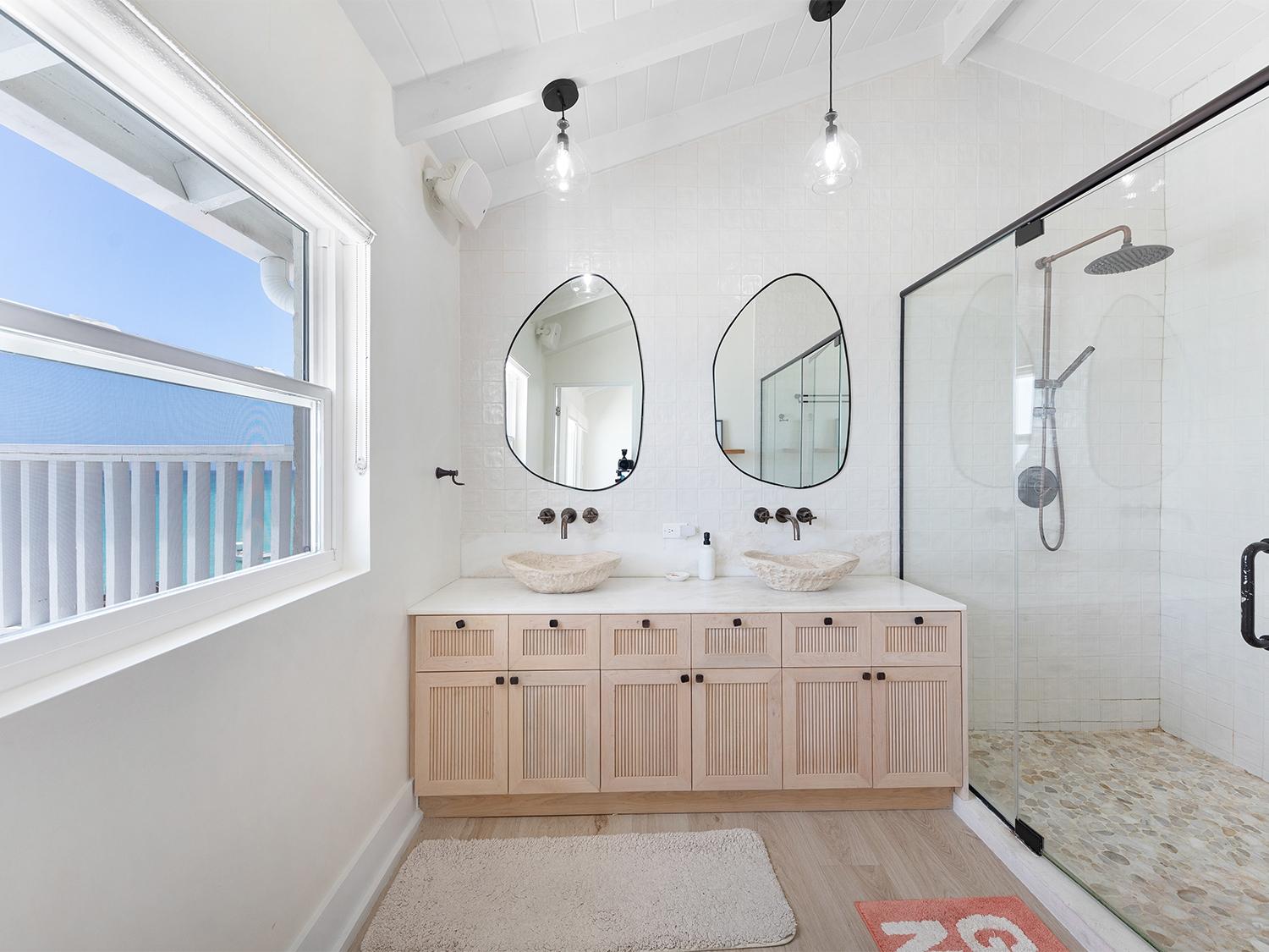 Old Fort Bay, The Bahamas, 4 Bedrooms Bedrooms, ,5 BathroomsBathrooms,Residential,Active,240585