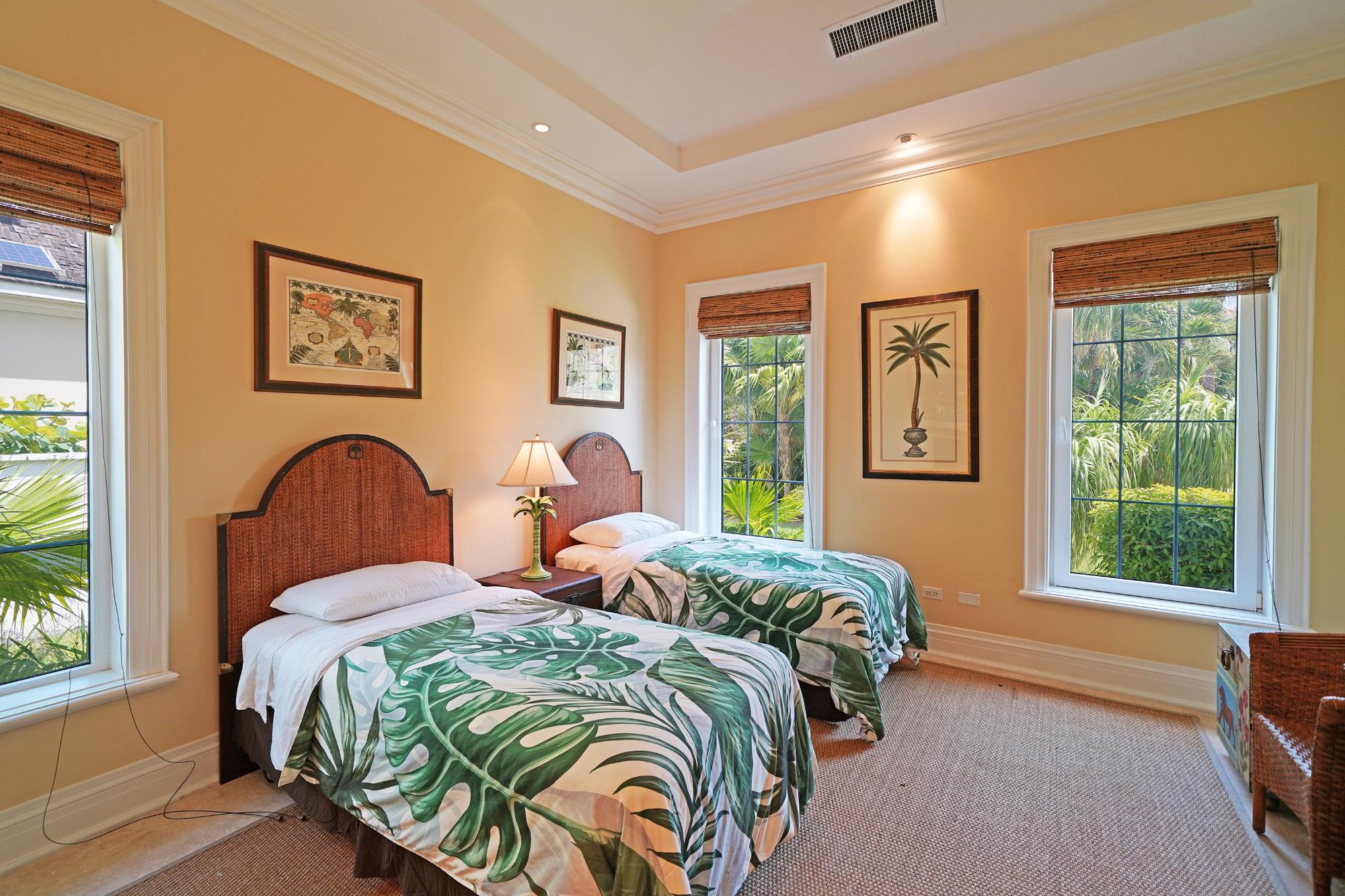 Paradise Island, The Bahamas, 6 Bedrooms Bedrooms, ,6 BathroomsBathrooms,Residential,Active,240595