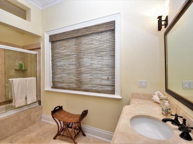 Paradise Island, The Bahamas, 6 Bedrooms Bedrooms, ,6 BathroomsBathrooms,Residential,Active,240595