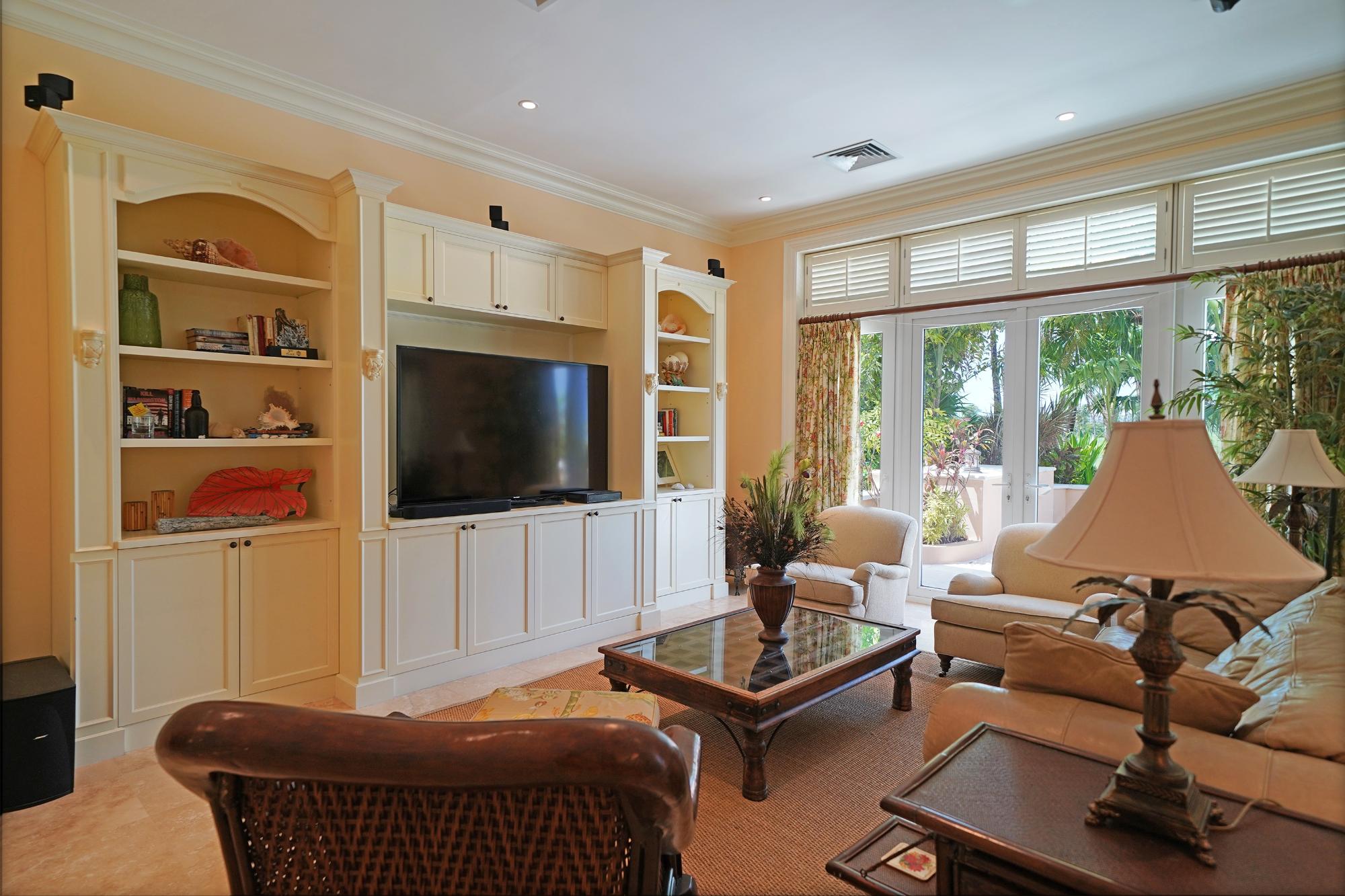 Paradise Island, The Bahamas, 6 Bedrooms Bedrooms, ,6 BathroomsBathrooms,Residential,Active,240595