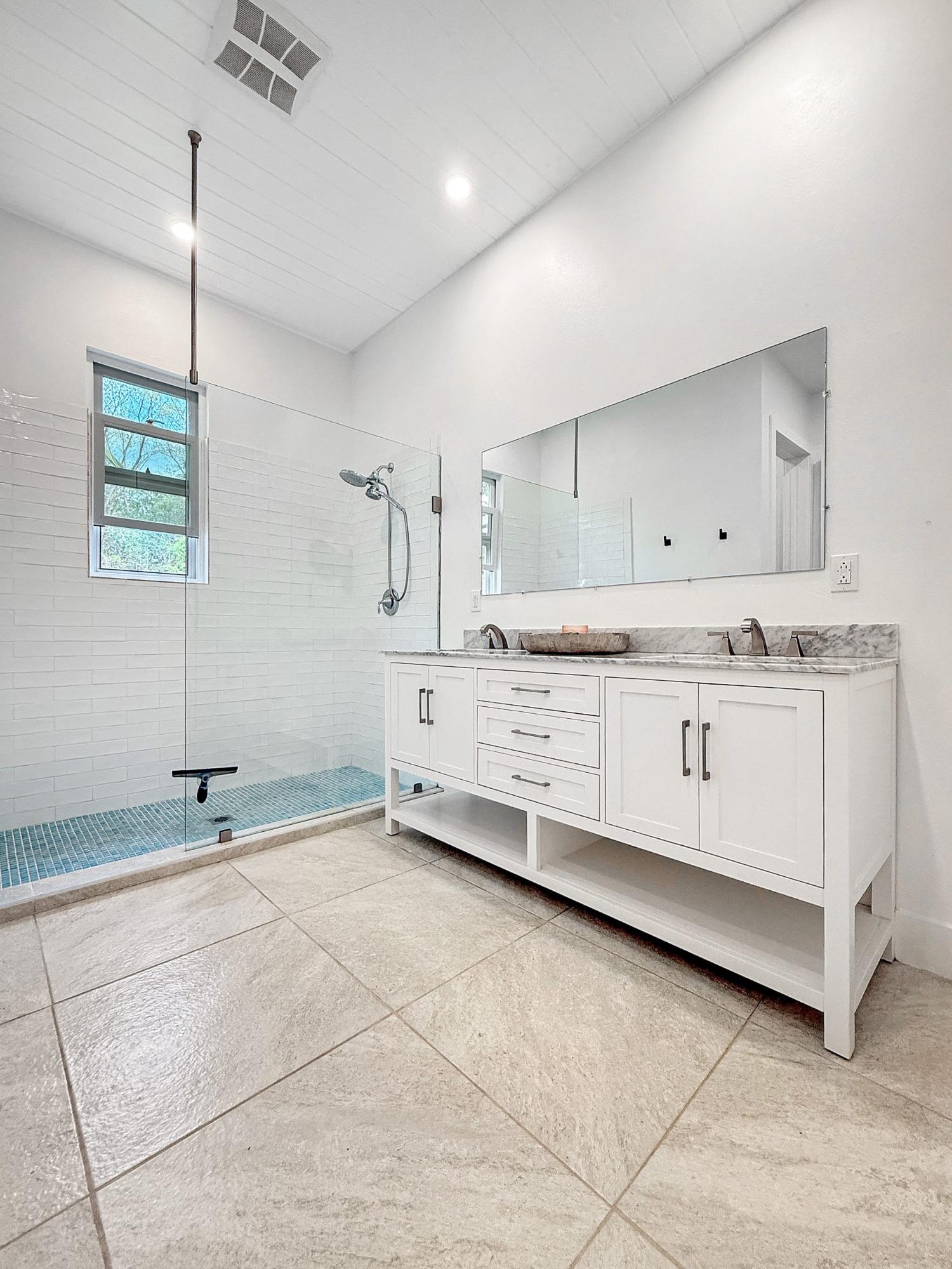 Palmetto Point, The Bahamas, 2 Bedrooms Bedrooms, ,2 BathroomsBathrooms,Residential,Active,121427