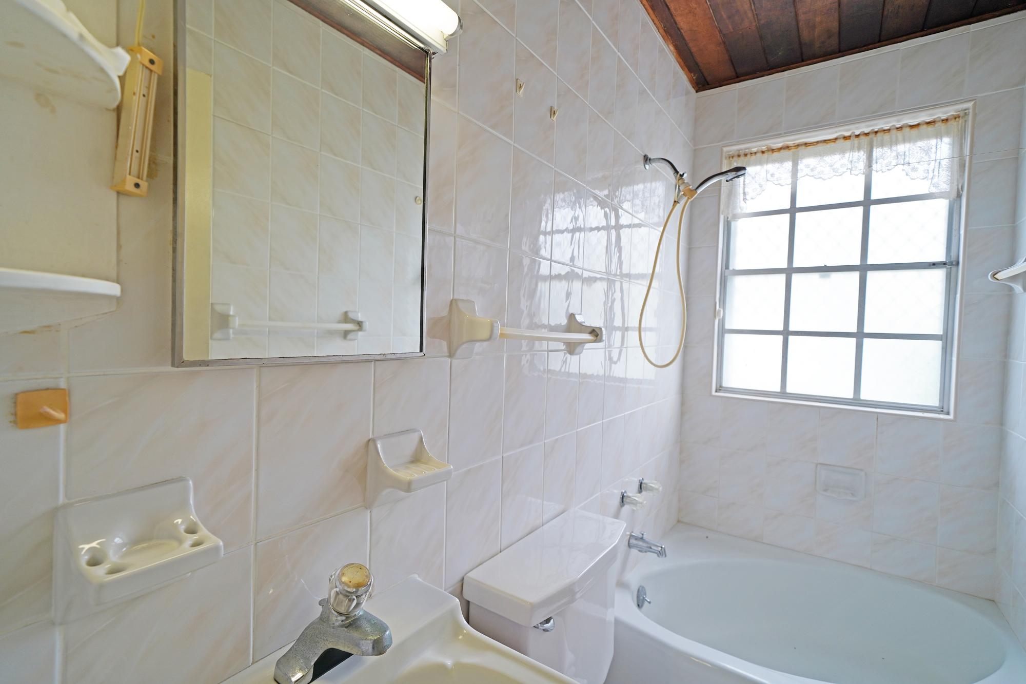 Cable Beach, The Bahamas, 2 Bedrooms Bedrooms, ,1 BathroomBathrooms,Residential,Active,249122