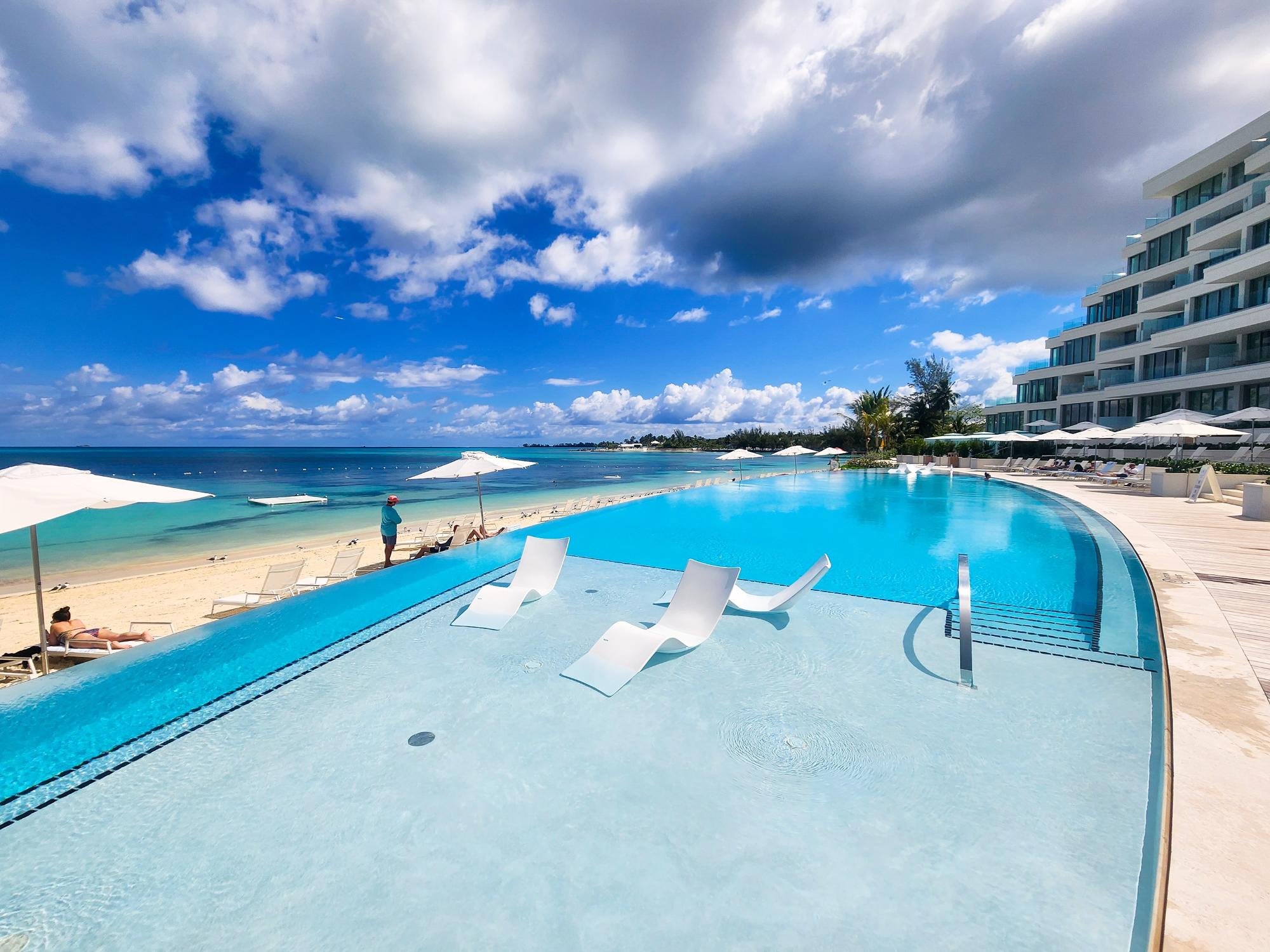 West Bay Street, The Bahamas, 2 Bedrooms Bedrooms, ,2 BathroomsBathrooms,Residential,Active,240588