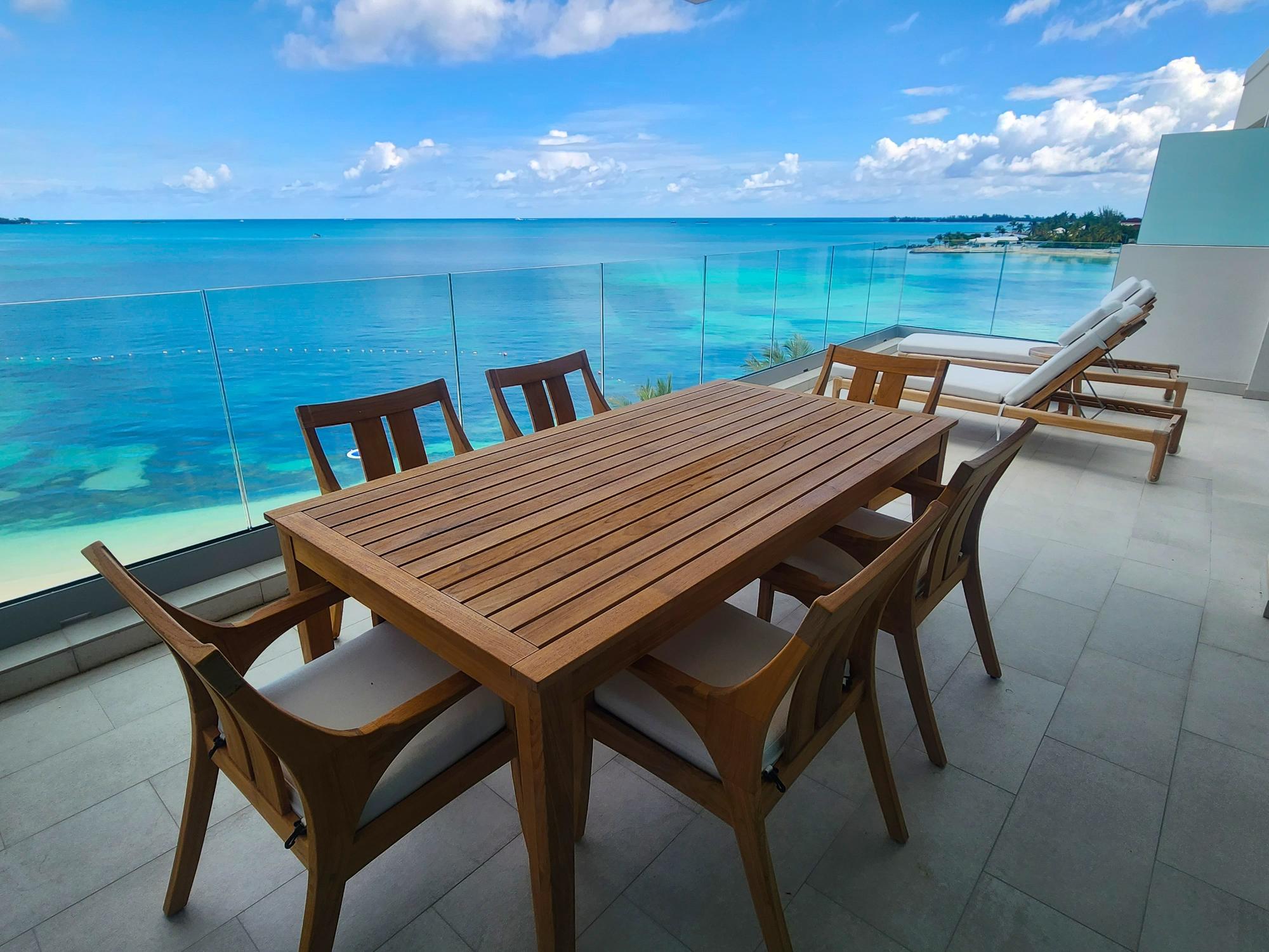 West Bay Street, The Bahamas, 2 Bedrooms Bedrooms, ,2 BathroomsBathrooms,Residential,Active,240588