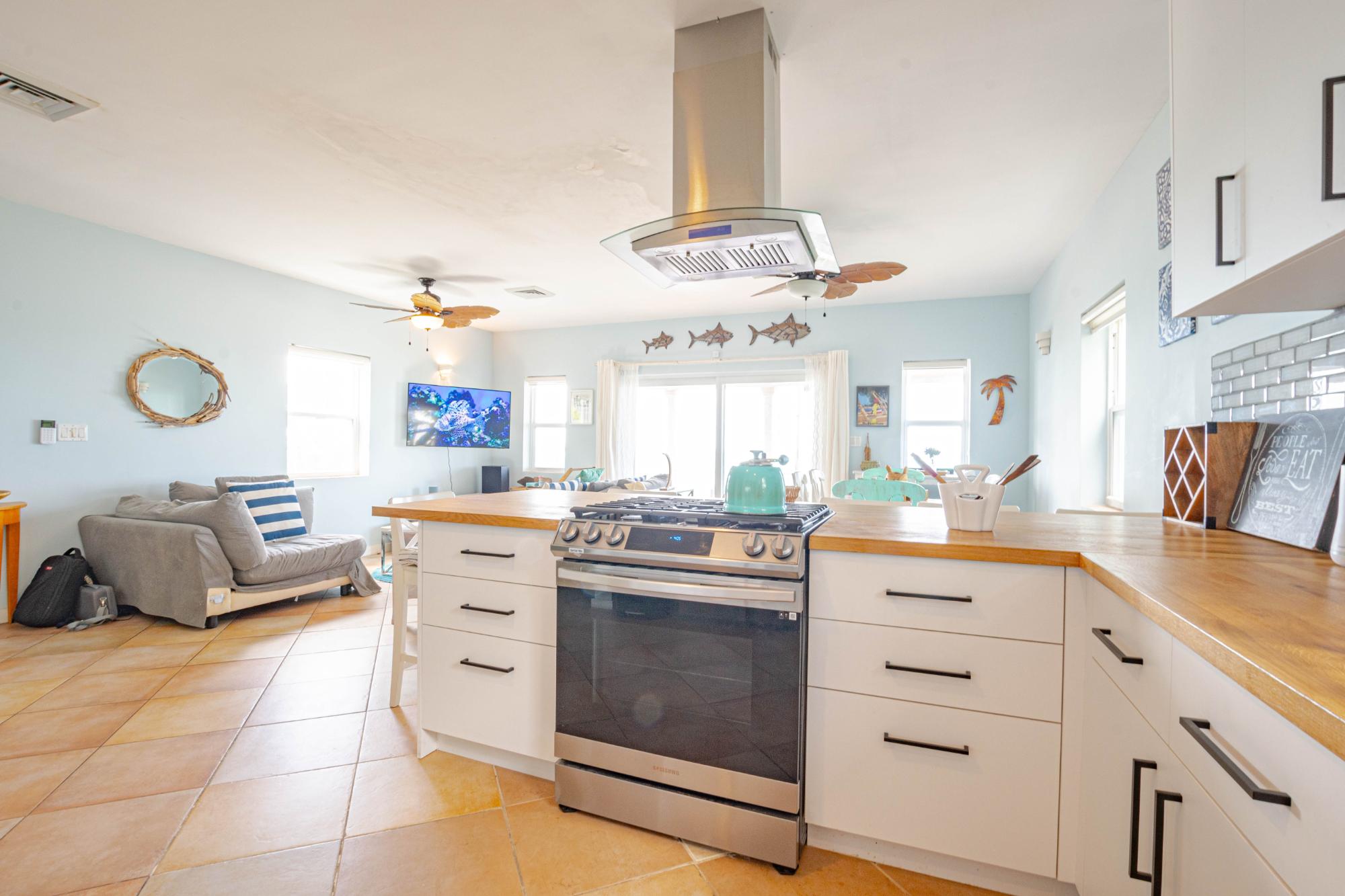 West Bay Street, The Bahamas, 3 Bedrooms Bedrooms, ,2 BathroomsBathrooms,Residential,Active,108287