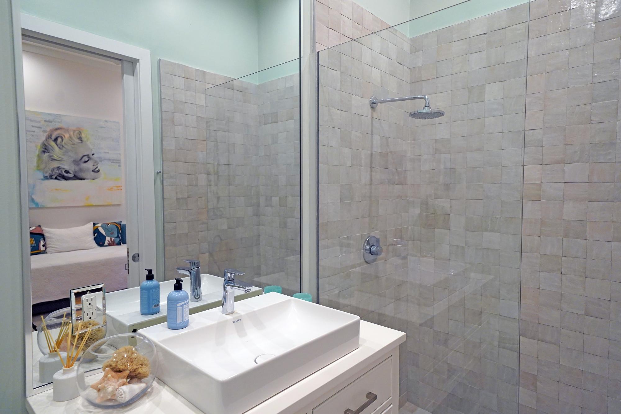 Old Fort Bay, The Bahamas, 5 Bedrooms Bedrooms, ,5 BathroomsBathrooms,Residential,Active,240527