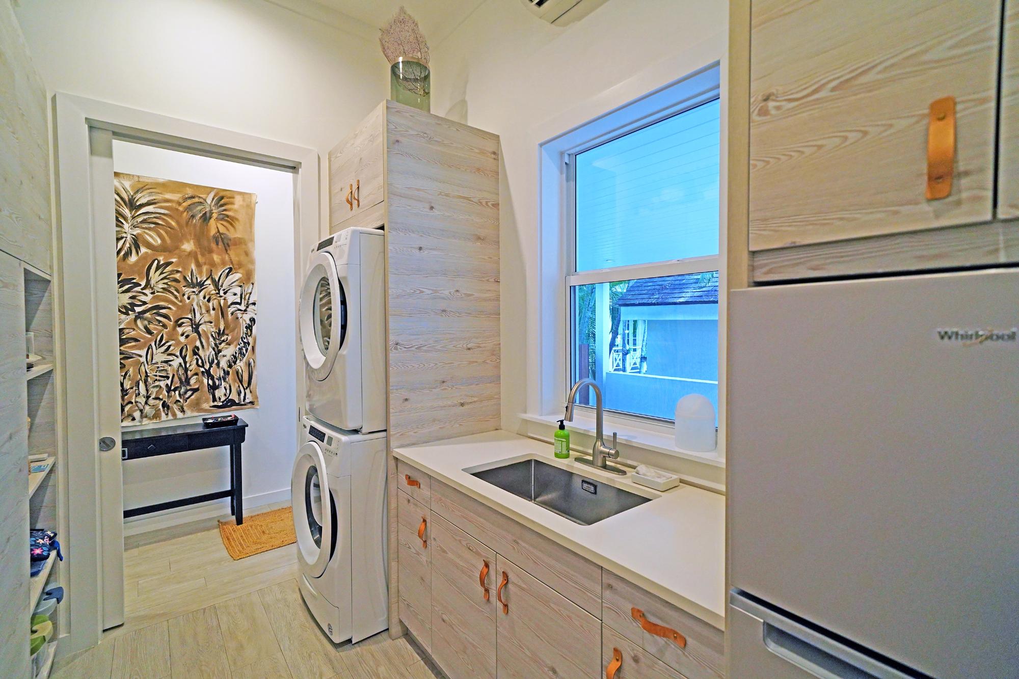 Old Fort Bay, The Bahamas, 5 Bedrooms Bedrooms, ,5 BathroomsBathrooms,Residential,Active,240527