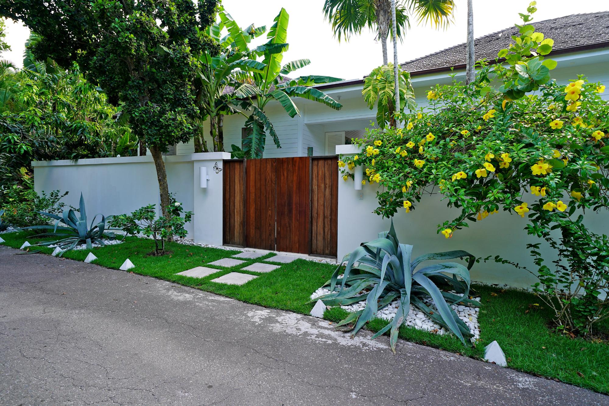 Old Fort Bay, The Bahamas, 5 Bedrooms Bedrooms, ,5 BathroomsBathrooms,Residential,Active,240527