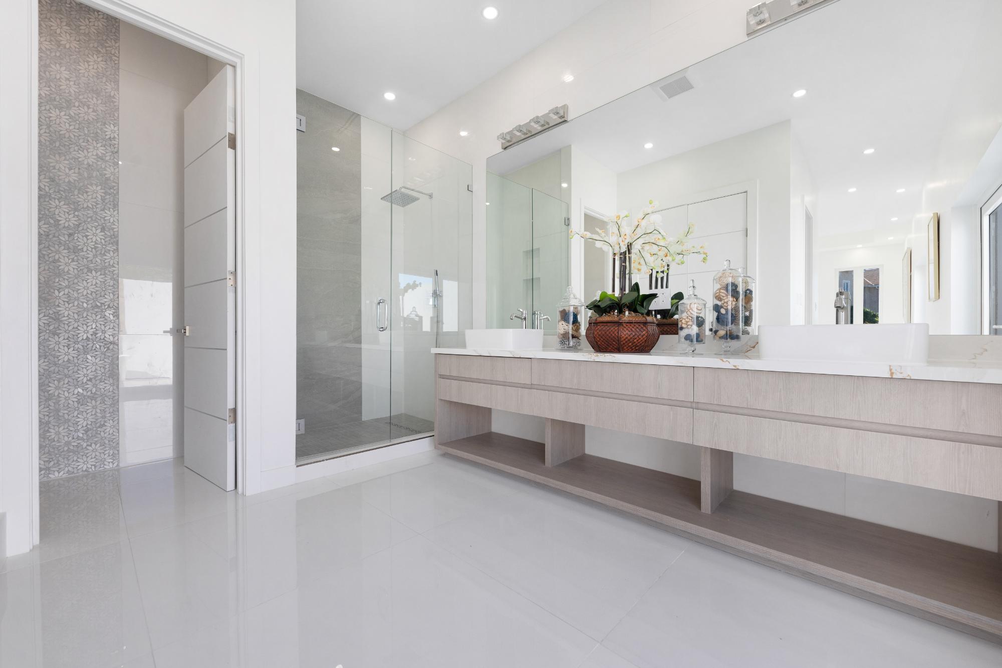 Yamacraw, The Bahamas, 4 Bedrooms Bedrooms, ,4 BathroomsBathrooms,Residential,Active,240525