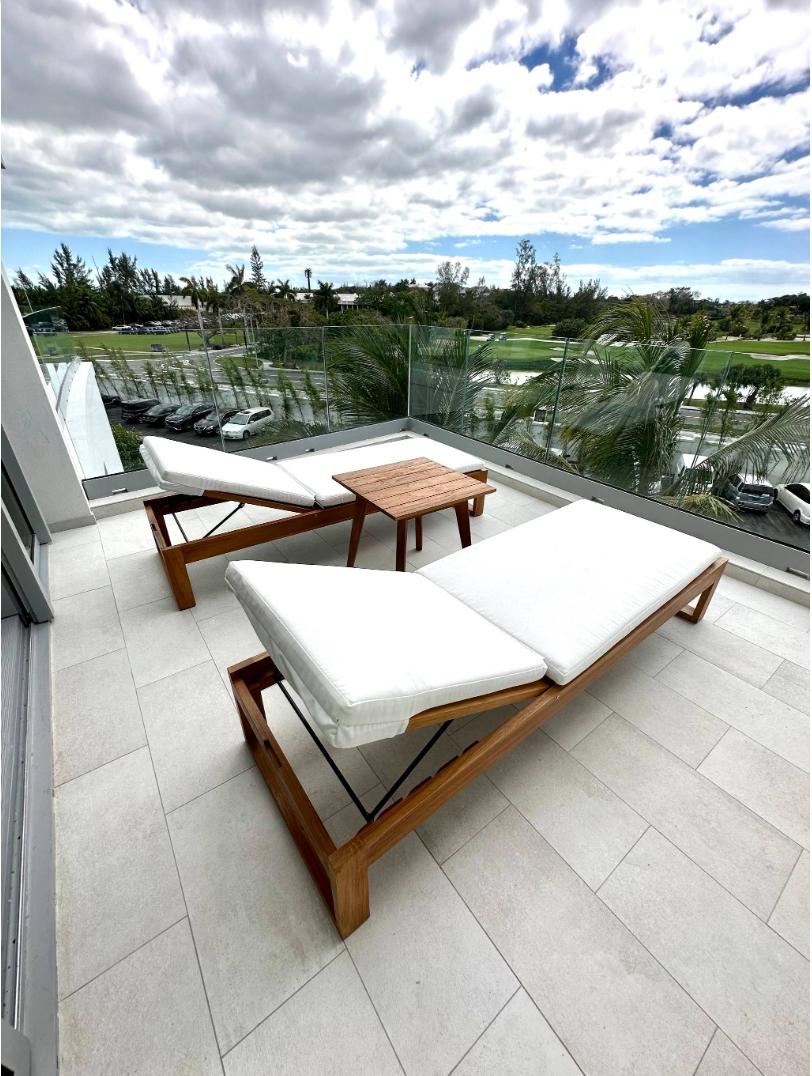 West Bay Street, The Bahamas, 2 Bedrooms Bedrooms, ,2 BathroomsBathrooms,Residential,Active,136894