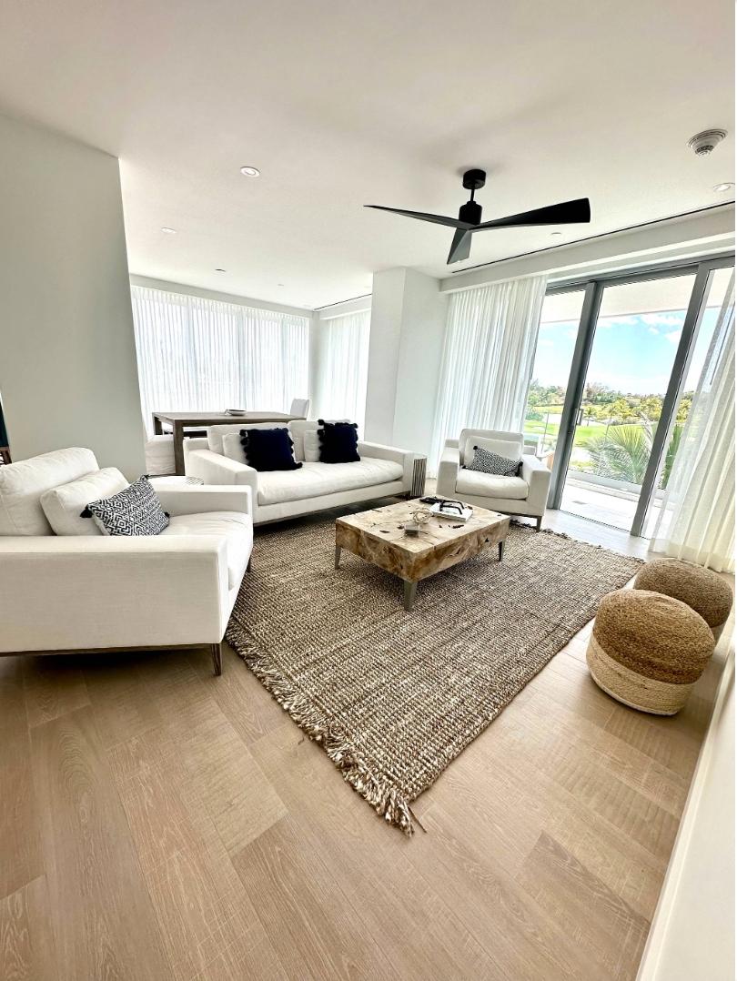 West Bay Street, The Bahamas, 2 Bedrooms Bedrooms, ,2 BathroomsBathrooms,Residential,Active,136894