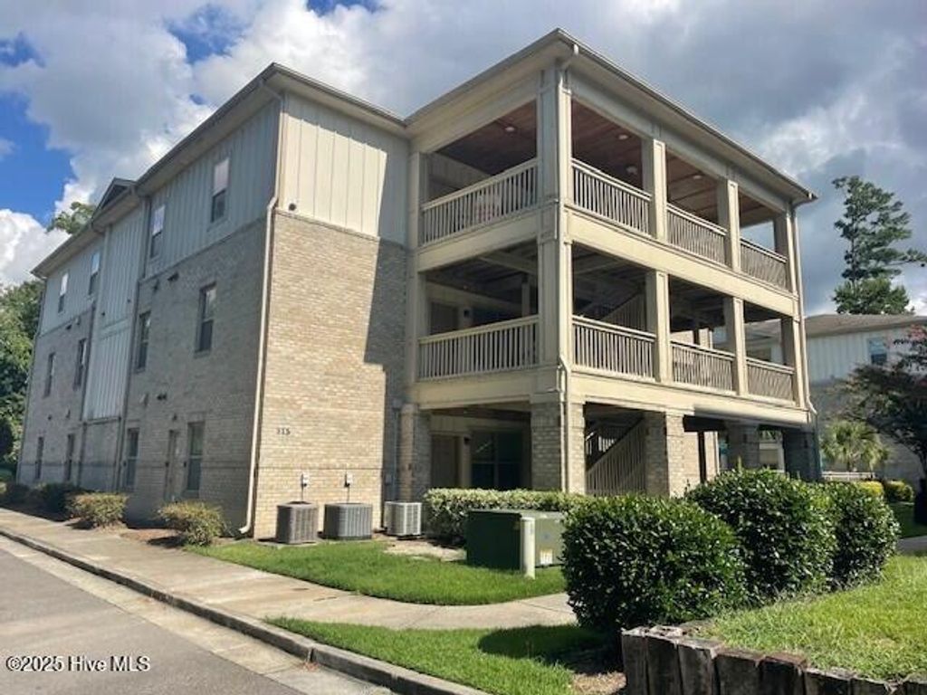Photo of 115 Covil Avenue #Unit 102, Wilmington, NC 28403 (MLS # 100529122)