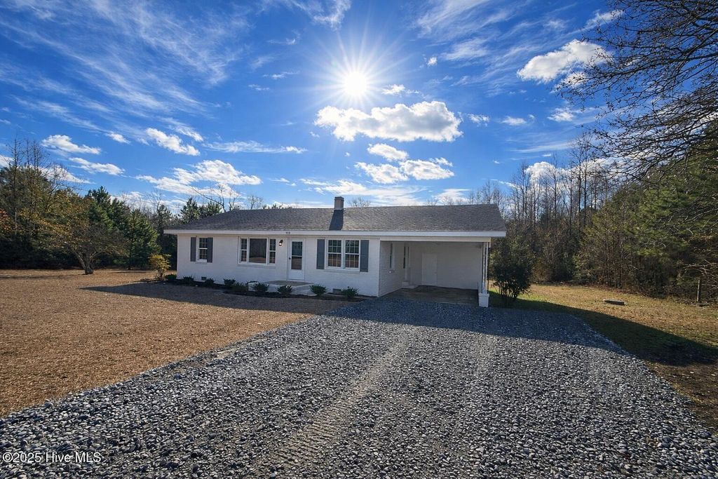 Photo of 9838 Hinnant Edgerton Road, Kenly, NC 27542 (MLS # 100546197)