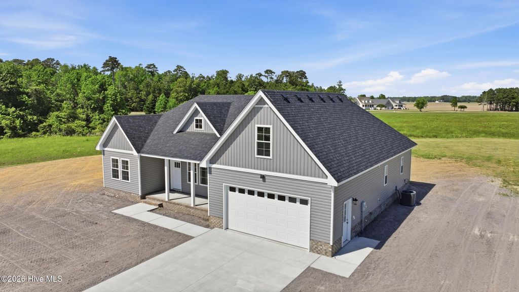 Photo of 492 Pointe Vista Drive, Elizabeth City, NC 27909 (MLS # 100569013)