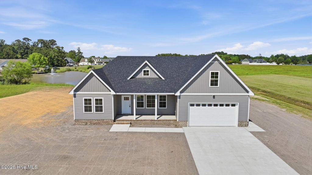 Photo of 492 Pointe Vista Drive, Elizabeth City, NC 27909 (MLS # 100569013)