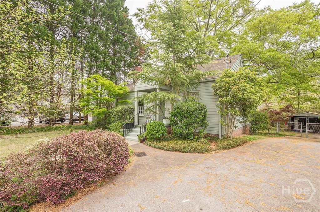 Photo of 712 Berkeley Avenue NW, Atlanta, GA 30318 (MLS # CL354960)