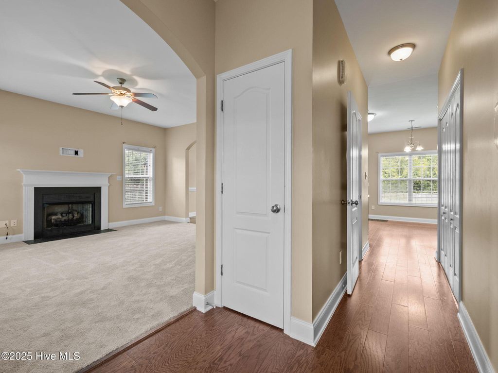 Photo of 305 Stella Bridgeway Drive, Stella, NC 28582 (MLS # 100529601)