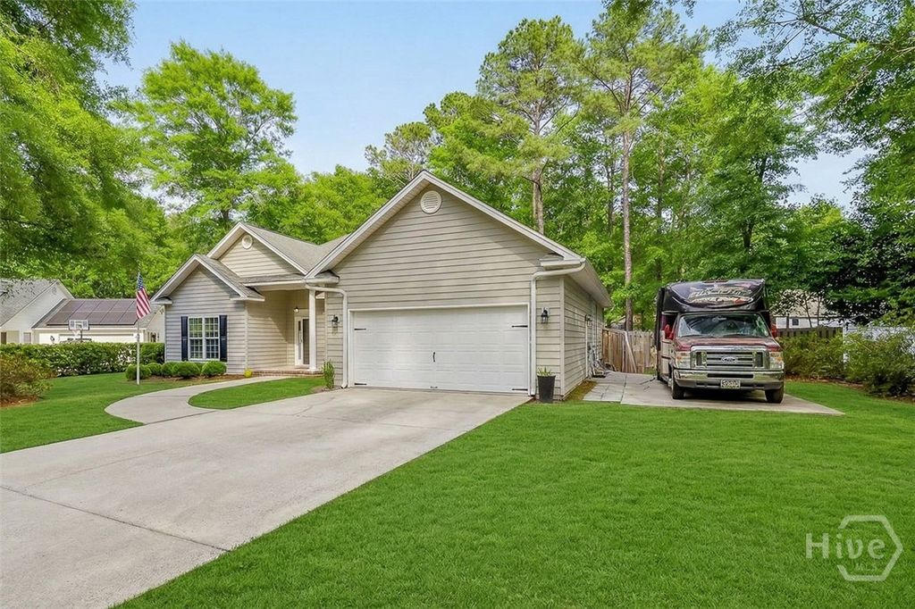 Photo of 304 Erin Court, Rincon, GA 31326 (MLS # SA353900)