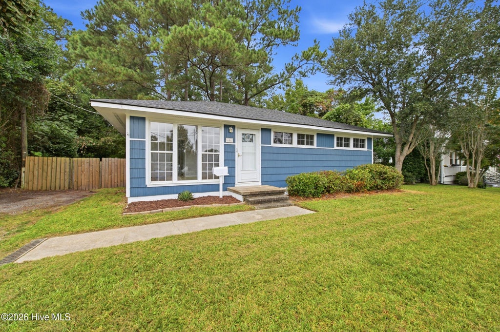 Photo of 606 Rosemont Avenue, Wilmington, NC 28403 (MLS # 100601861)
