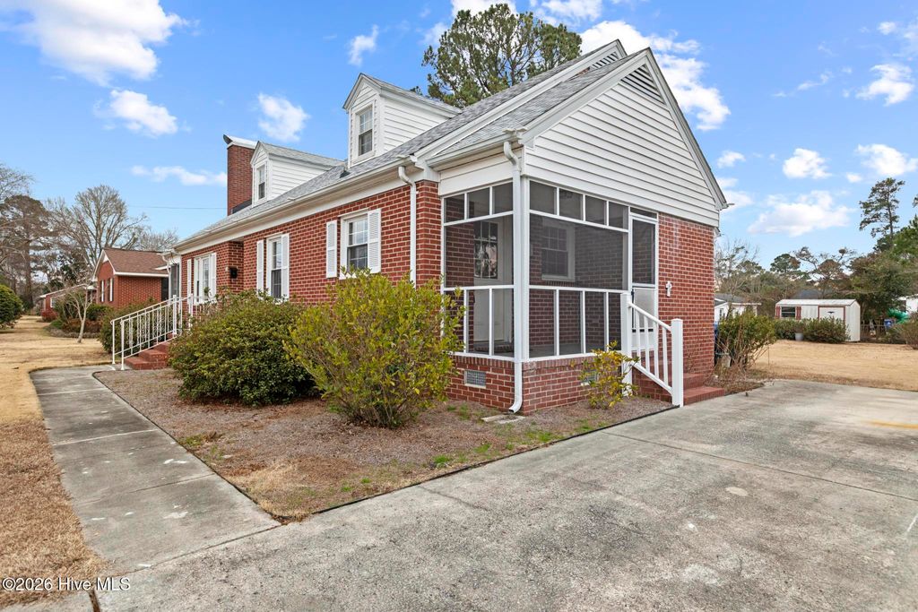 Photo of 305 Doris Avenue, Jacksonville, NC 28540 (MLS # 100551088)