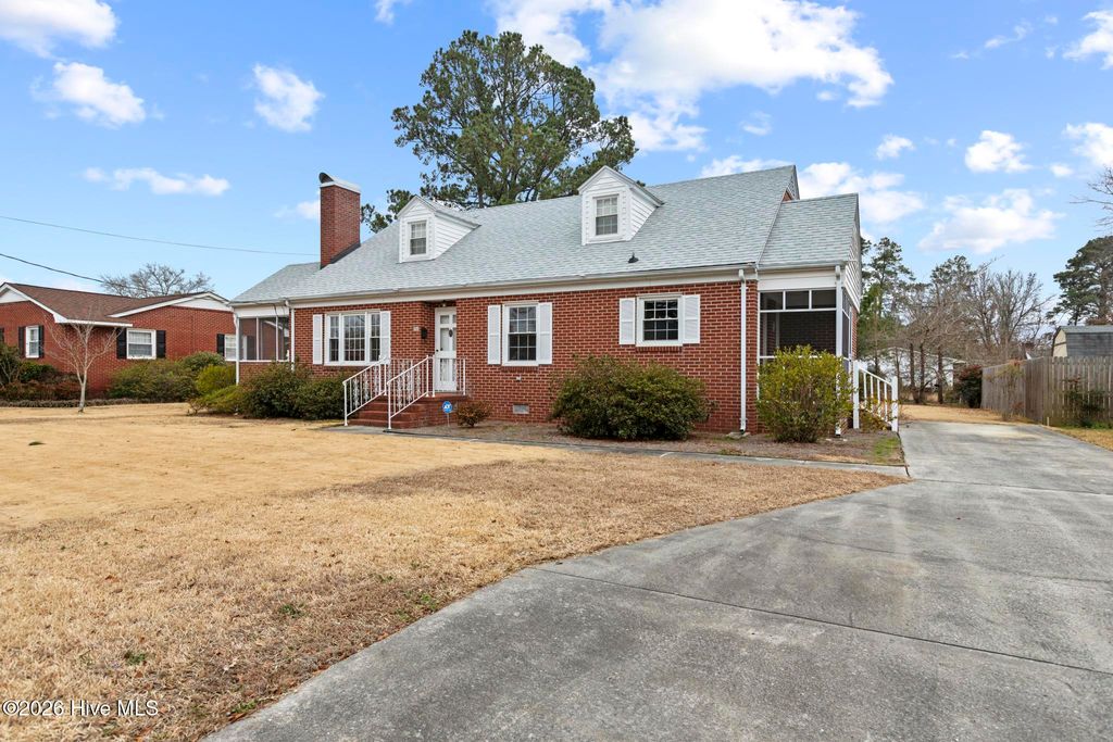 Photo of 305 Doris Avenue, Jacksonville, NC 28540 (MLS # 100551088)