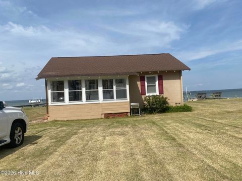 Homes For Sale - 71 Service Street<br/> Beaufort County, Aurora, NC 27806