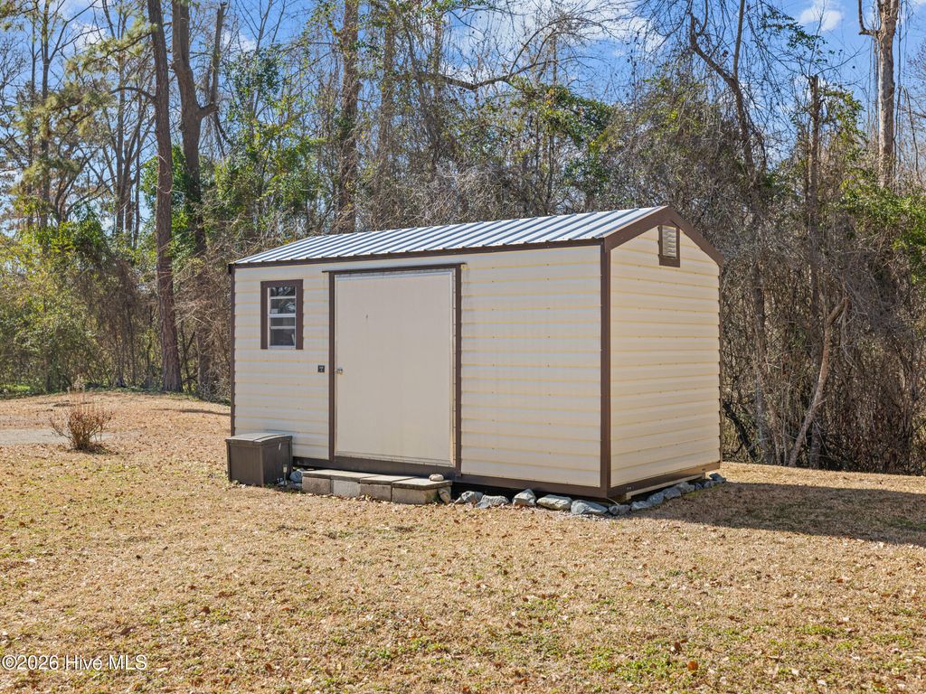 Photo of 246 Baysden Dr Ext, Jacksonville, NC 28540 (MLS # 100556387)
